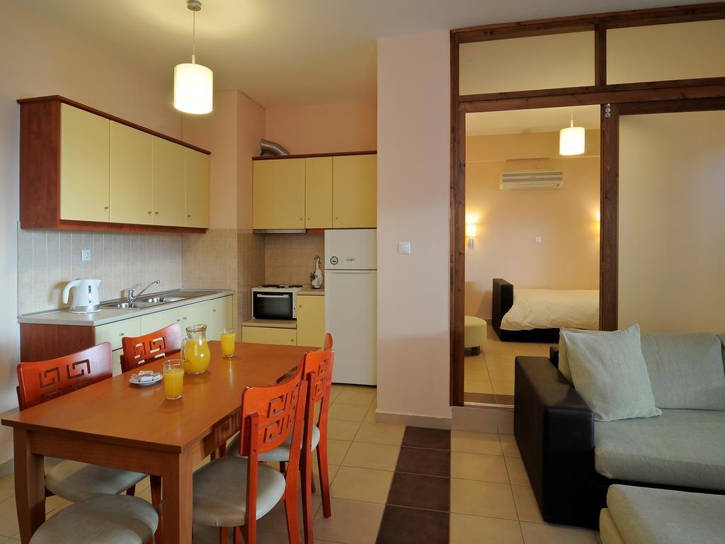 Karayiannis Villas نافبليو الغرفة الصورة